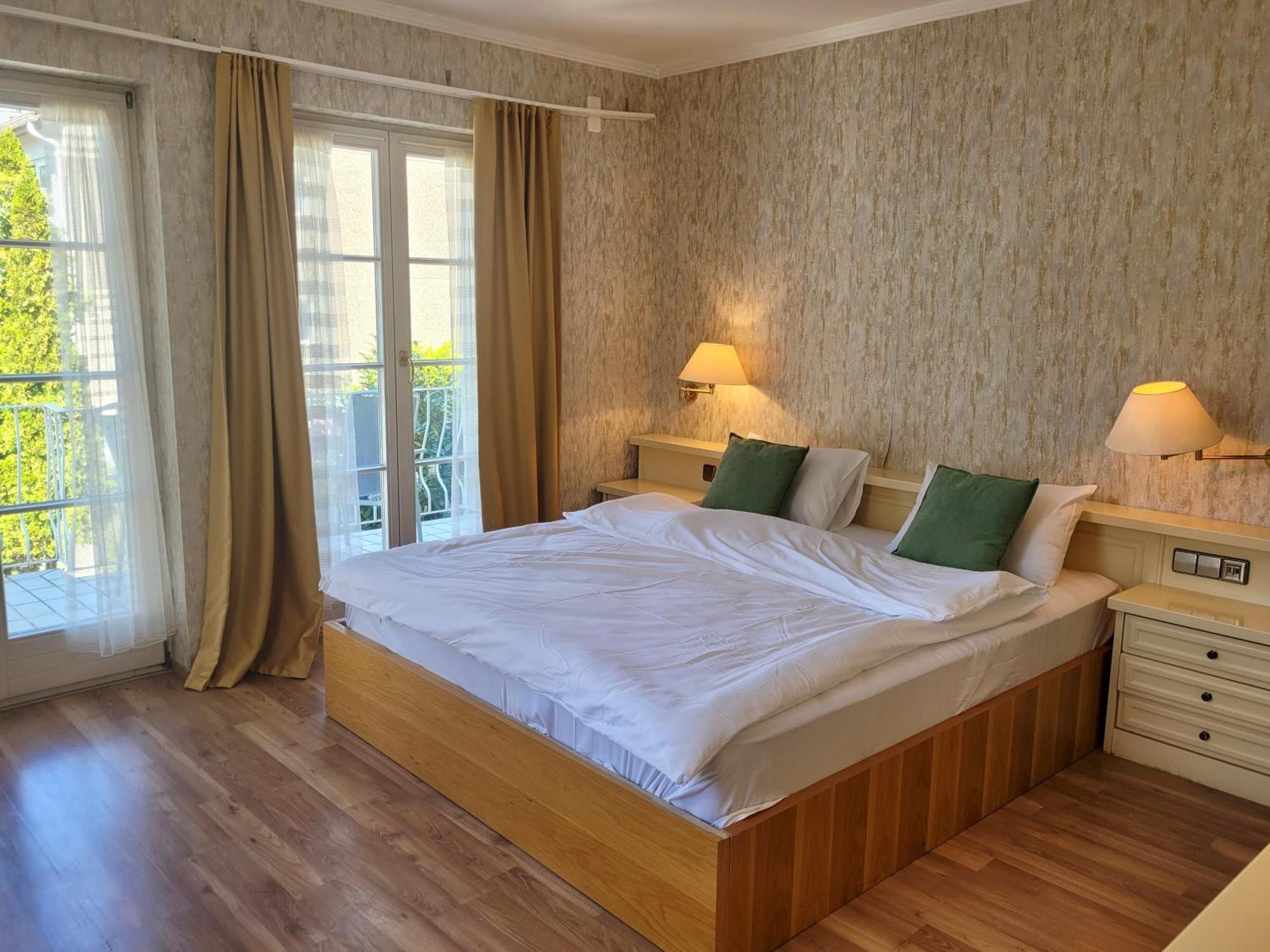 See-Hotel Seeschau - Direkt Am Bodenseeufer Reichenau Eksteriør bilde